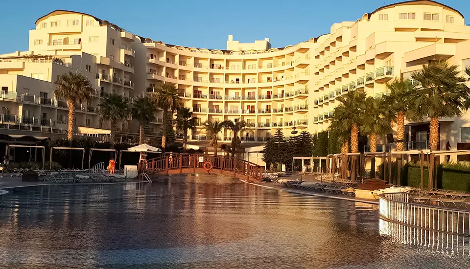 هتل سی لایت ریزورت کوش آداسی